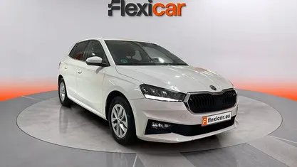 Usado Skoda Fabia Selection 95 CV (69 kW) 2024 Berlina