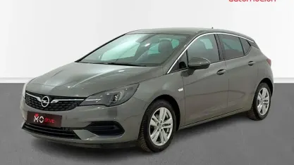 Usado Opel Astra Elegance 122 CV (89 kW) 2020