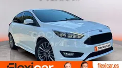 Blanco Usado 2018 Ford Focus ST-Line Berlina | 16.990 € (Precio justo)