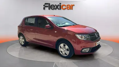 Begagnad Dacia Sandero Lauréate 90 HK (66 kW) 2017 Röd Halvkombi