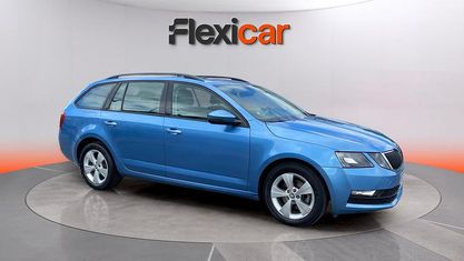 Käytetty Skoda Octavia 116 HP (85 kW) 2019 Sininen Farmari