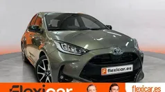 Gris / plata Usado 2021 Toyota Yaris Hybrid Active Berlina | 20.590 € (Precio justo)