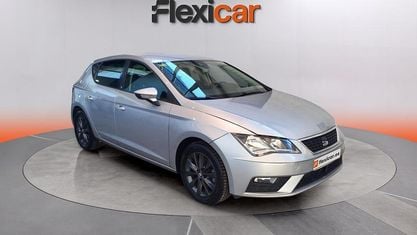 Usado Seat Leon ST Style 131 CV (96 kW) 2020 Gris Familiar