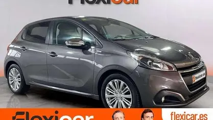 Usado 2018 Peugeot 208 Active Utilitario | 6990 € (Buen precio)