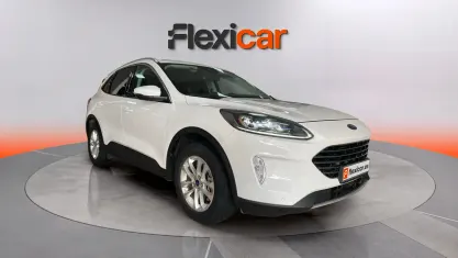 Usado Ford Kuga Titanium 190 CV (139 kW) 2021 Blanco SUV