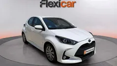 Usado 2024 Toyota Yaris Hybrid Active Berlina | 18.090 € (Precio justo)