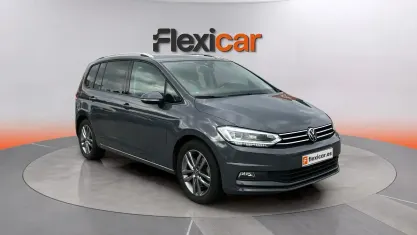 Usado VW Touran 150 CV (110 kW) 2024 Gris Monovolumen