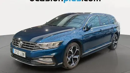 Usado VW Passat R-line 150 CV (110 kW) 2019 Azul Familiar