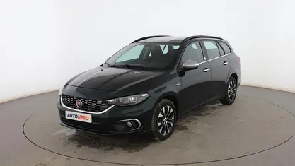 Usado Fiat Tipo Mirror 95 CV (69 kW) 2019 Verde Familiar