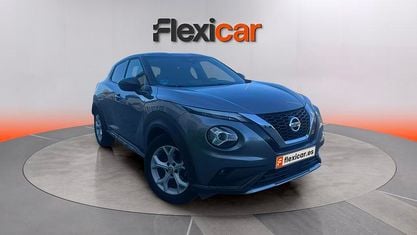 Usado Nissan Juke Acenta 114 HP (83 kW) 2020 Cinzento SUV