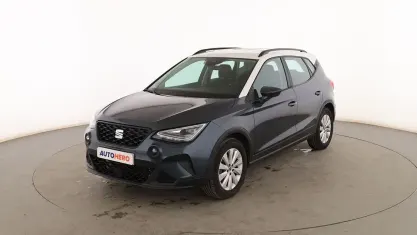 Usado Seat Arona Style 110 CV (80 kW) 2022 Gris SUV