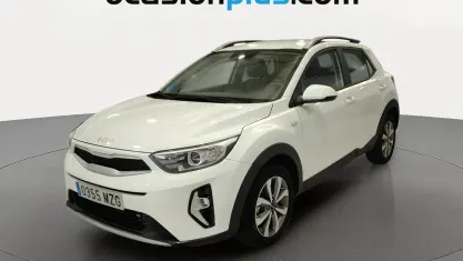 Usado Kia Stonic 100 CV (73 kW) 2025 Blanco SUV