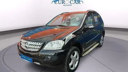 Usado Mercedes ML280 190 CV (139 kW) 2007 Negro SUV