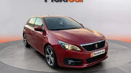 Rojo Usado 2018 Peugeot 308 Style Berlina | 9790 € (Buen precio)