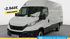 Blanco Usado 2023 Iveco Daily Berlina | 32.390 € (Precio justo)