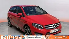 Rojo Usado 2017 Mercedes B180 Monovolumen | 16.990 € (Precio justo)