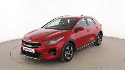 Usado Kia XCeed 120 CV (88 kW) 2022 Rojo SUV