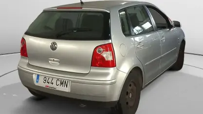 Brugt VW Polo Highline 80 HK (58 kW) 2003 Grå Sedan