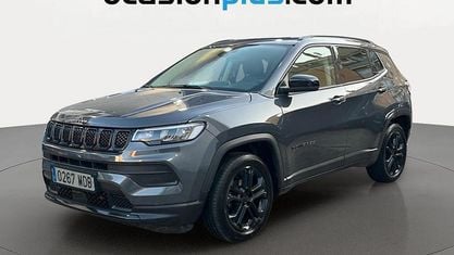 Usado Jeep Compass Night Eagle 130 CV (95 kW) 2022 Gris SUV