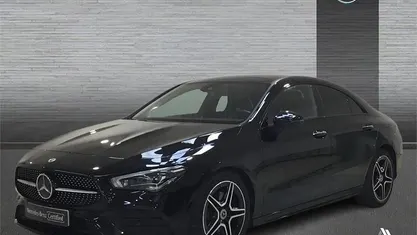 Usado Mercedes CLA200 AMG line 150 CV (110 kW) 2022 Negro noche Berlina