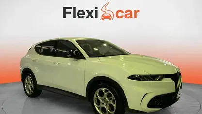 Usado Alfa Romeo Tonale Sprint 131 CV (96 kW) 2023 Blanco SUV