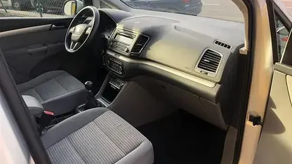 Begagnad Seat Alhambra Ecomotive 140 HK (102 kW) 2011 Grå Minibuss