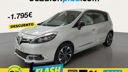 Usado Renault Scénic III Bose Edition 132 CV (97 kW) 2016 Gris plata Monovolumen