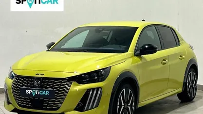 Usado Peugeot e-208 GT 114 kW (156 CV) 2024 Amarillo Utilitario