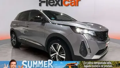 Usado Peugeot 3008 Allure 136 CV (100 kW) 2024 Gris SUV