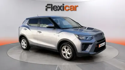 Usado SsangYong Tivoli 150 CV (110 kW) 2025 Gris SUV