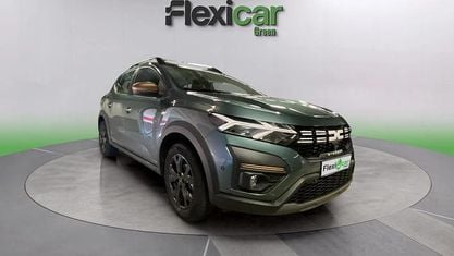 Käytetty Dacia Sandero Extreme 101 HP (74 kW) 2025 Harmaa Sedan