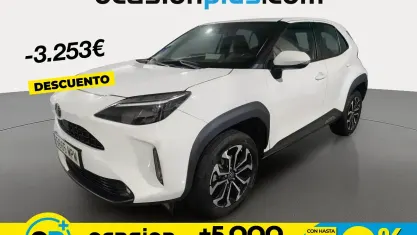 Usado Toyota Yaris Hybrid Active 116 CV (85 kW) 2024 Blanco Pickup/Camioneta