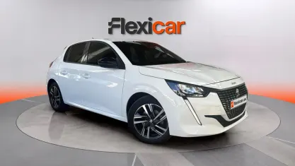 Usado Peugeot 208 Active 101 CV (74 kW) 2023 Blanco Utilitario