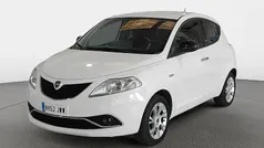 Blanco Usado 2017 Lancia Ypsilon Gold Utilitario | 8590 € (Precio justo)