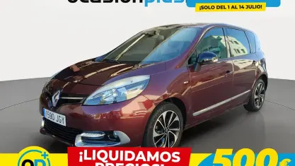 Usado Renault Scénic Bose Edition 110 CV (80 kW) 2015 Rojo Monovolumen