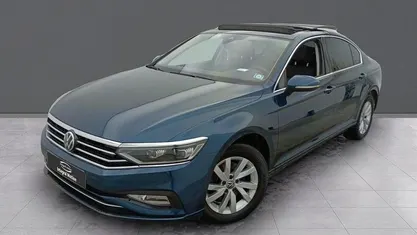 Usado VW Passat Business 122 CV (89 kW) 2021 Azul Berlina