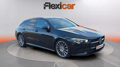 Usado Mercedes CLA200 Shooting Brake 163 CV (119 kW) 2022 Negro Familiar