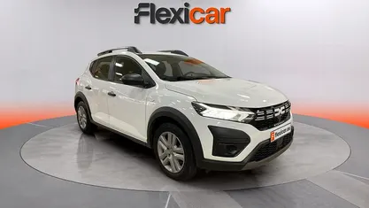 Usado Dacia Sandero Essentiel 101 CV (74 kW) 2023 Blanco Utilitario