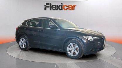 Używany Alfa Romeo Stelvio 180 KM (132 kW) 2017 Czarny SUV