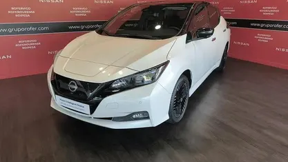 Käytetty Nissan Leaf Tekna 160 kW (218 HP) 2023 Musta Viistoperä