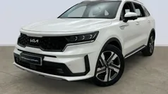 Snow white pearl (swp) Usado 2024 Kia Sorento SUV | 44.395 € (Precio justo)