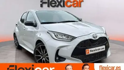 Usado Toyota Yaris Hybrid Sport 116 CV (85 kW) 2023 Blanco Utilitario