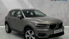 Gris Usado 2021 Volvo XC40 Momentum SUV | 28.490 € (Precio justo)