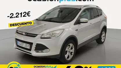 Usado Ford Kuga Trend 150 CV (110 kW) 2016 Gris / plata SUV