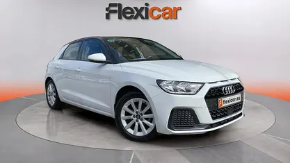 Käytetty Audi A1 Premium 95 HP (69 kW) 2022 Valkoinen Katumaasturi