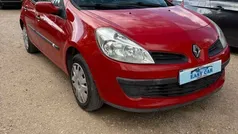 Rojo Usado 2005 Renault Clio II Expression Utilitario | 2700 € (Precio justo)