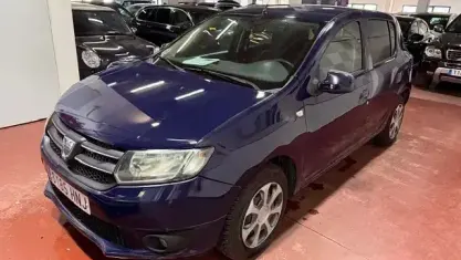 Usado Dacia Sandero Lauréate 90 CV (66 kW) 2012 Azul Utilitario