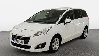 Usado Peugeot 5008 Active 115 CV (84 kW) 2015 Monovolumen
