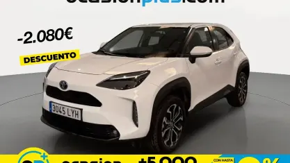 Usado Toyota Yaris Hybrid Active 116 CV (85 kW) 2022 Blanco Pickup/Camioneta