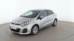Gris Usado 2016 Kia Rio Berlina | 9799 € (Precio justo)